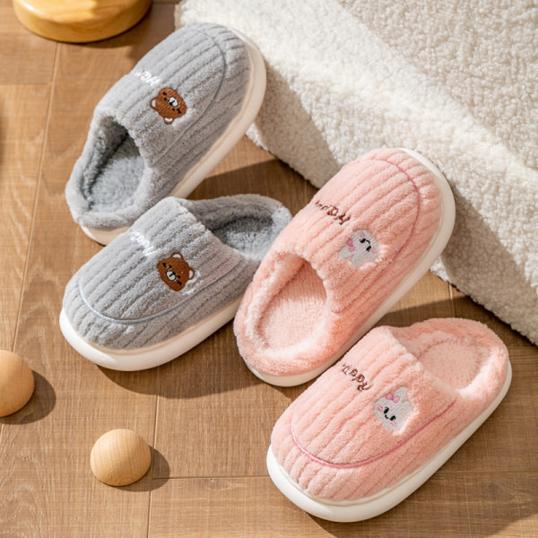 Tikitud kirjaga sooja voodriga plüüsis sussid poistele