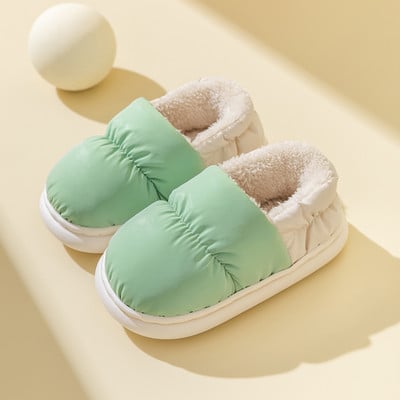 Nepremokavé papuče s teplou podšívkou pre chlapcov