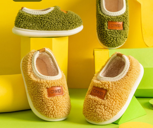 Dječje papuče s logotipom za dječake i djevojčice