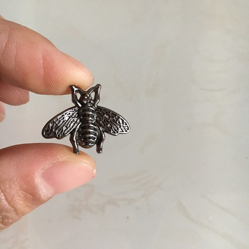 60 rinkinys - Metalinės bičių kniedės, cinko lydinio bičių kniedės drabužiams, auksinė sidabrinė juoda bronza, diržų amatų kniedės krepšiams