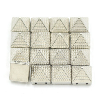 100 бр. 10 мм квадратни пластмасови шипове CCB сребърни кожени нитове, пришити пирамида с шипове с точки, шипове за дрехи, пънк, направи си САМ мъниста