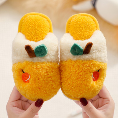 Doua modele de papuci de casa si papuci pentru fete cu talpa plata