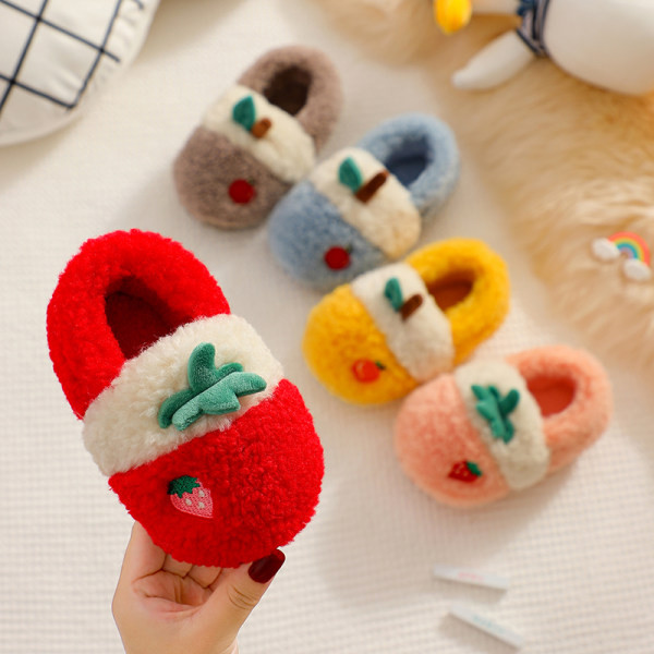 Doua modele de papuci de casa si papuci pentru fete cu talpa plata