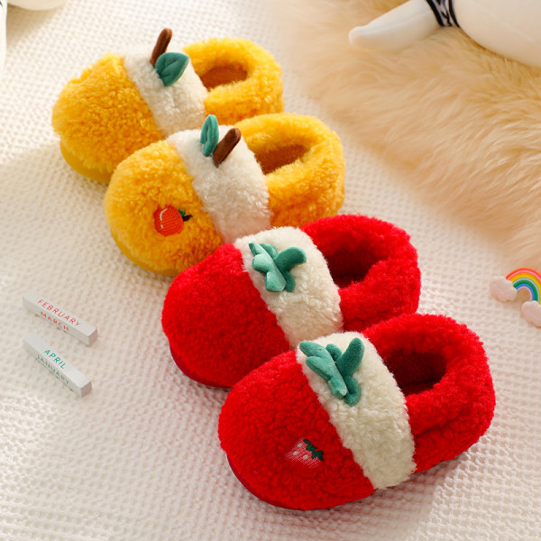 Doua modele de papuci de casa si papuci pentru fete cu talpa plata