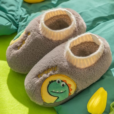 Ležérne papuče a papuče s výšivkou pre chlapcov