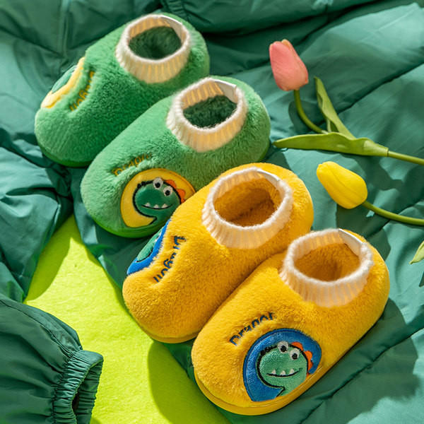 Naminės šlepetės su siuvinėjimais berniukams ir mergaitėms