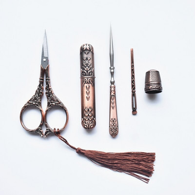 Retro žirklių rinkinys Išskirtinės vintažinės žirklės + adatos laikymo vamzdelis + yla + sriegis + antpirštis, siuvinėjimas, siuvimo žirklės, siuvimo reikmenys