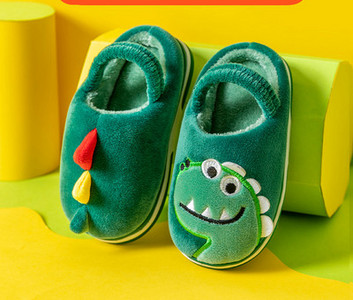 Nou model de papuci de casă pentru copii cu broderie