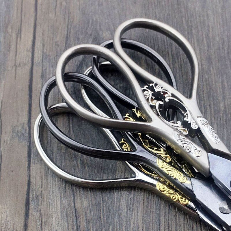 1 tk Euroopa vanaaegsed roostevabast terasest lillekäärid õmbluskäärid DIY tööriistad lillemustritega tikandid käärid