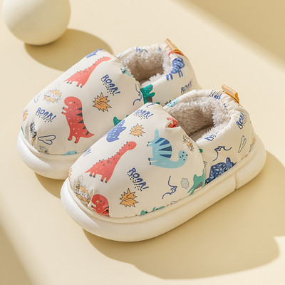 Dječje papuče sa šarenom aplikacijom