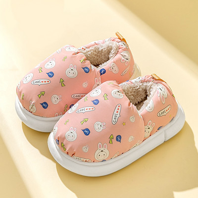 Dječje papuče sa šarenom aplikacijom