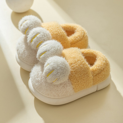 Dječje papuče sa šarenom aplikacijom