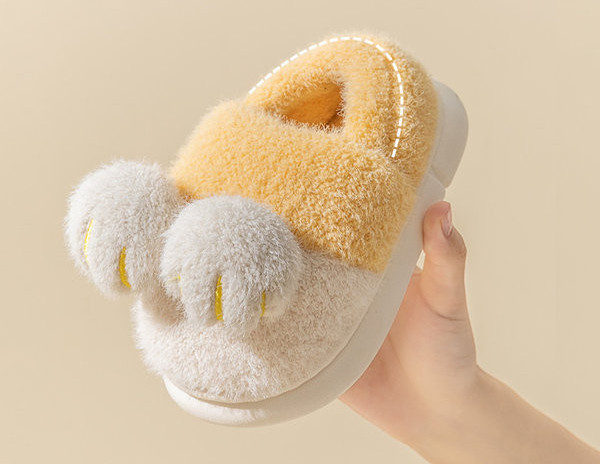 Detské plyšové papučky s 3D prvkom