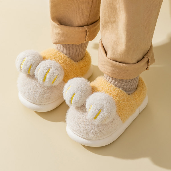 Detské plyšové papučky s 3D prvkom