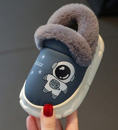 Domaće dječje papuče s puhom podstavom