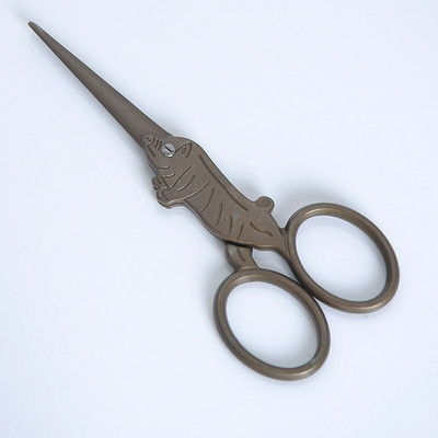 Čínsky dizajn 12 zverokruhu Zlaté retro nožnice Šijacie nástroje z nehrdzavejúcej ocele Remeselné nožnice na šitie krížikového stehu Priadza