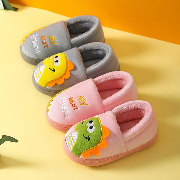 Papuci de casa cu broderie pentru baieti si fete