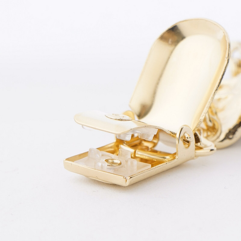 Megztinis megztinis su segtukas antienos burnos lankstus deimantas mielas gyvūnų segtukas sagė skara marškinių apykaklės sagtys drabužių dekoravimui.