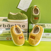 Papuci de puf pentru copii cu logo