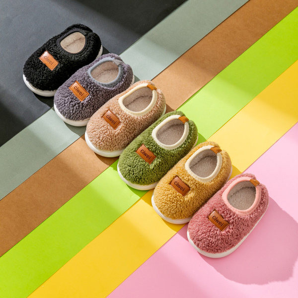 Papuci de puf pentru copii cu logo