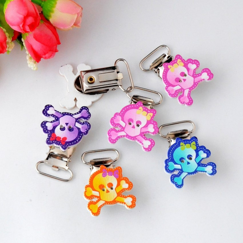 Besplatna dostava 5 kom. Stezaljke za dudu za bebu Drveni crtani uzorak mješovitih boja Slatke kopče za dudu za dojenčad F0855-F0869