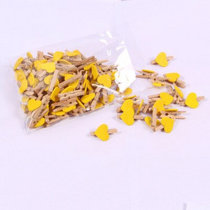 50 ks/sada nových 3 cm mini farebných drevených sponiek s láskou, jarných drevených sponiek na fotografie, sponiek na obliečky, DTY štipcov na bielizeň, remeselných dekorácií, sponiek na kolíky.