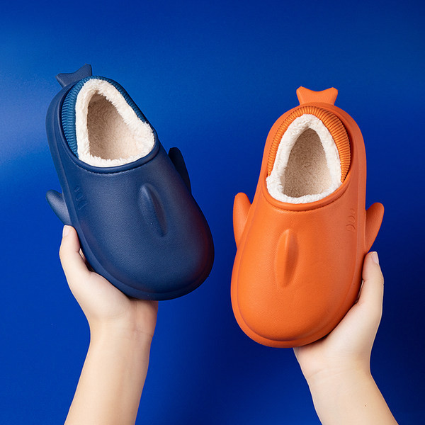 Nový model detských papúč s páperovou podšívkou pre chlapcov