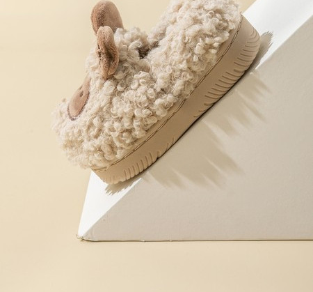 Vaikiškos žieminės šlepetės su animacija