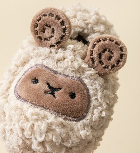 Vaikiškos žieminės šlepetės su animacija