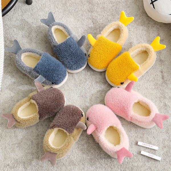 Papuci de casă cu element 3D pentru băieți și fete