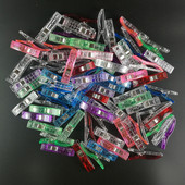 100 vnt. plastikinių audinių segtukai, spaustukai, skirti amatų siuvimui.