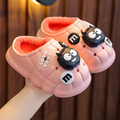 Zimske papuče s aplikacijom