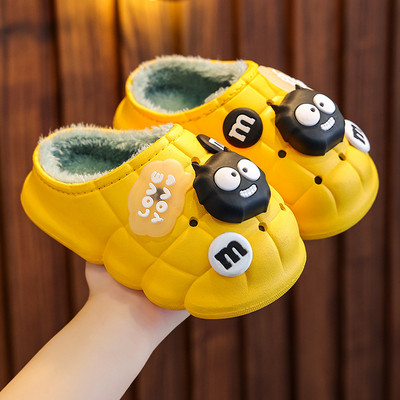 Zimske papuče s aplikacijom