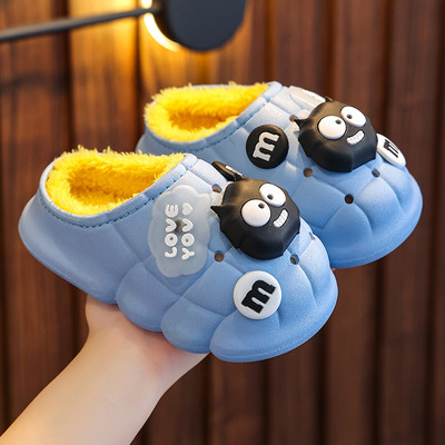 Zimske papuče s aplikacijom