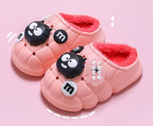 Zimske papuče s aplikacijom