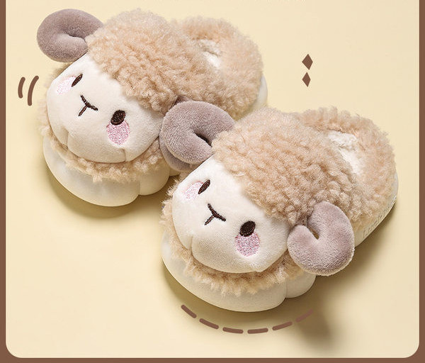 Vaikiškos pūkinės šlepetės su 3D elementu