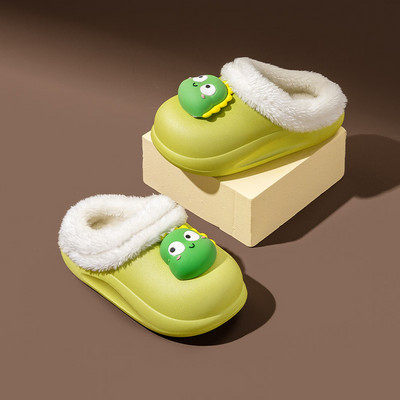 Kummist sussid ja 3D aplikatsiooniga sussid poistele