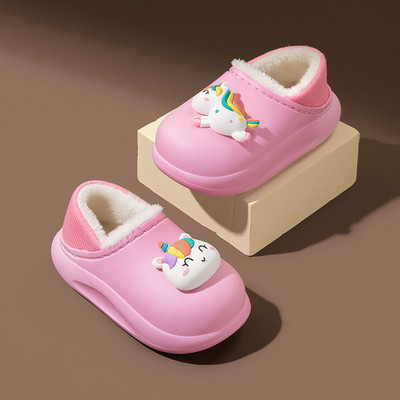 Kummist sussid ja 3D aplikatsiooniga sussid poistele