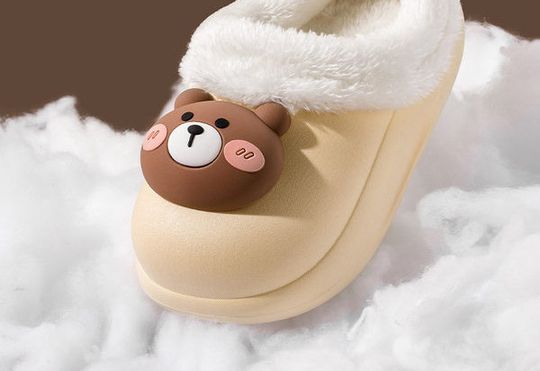 Kummist sussid ja 3D aplikatsiooniga sussid poistele