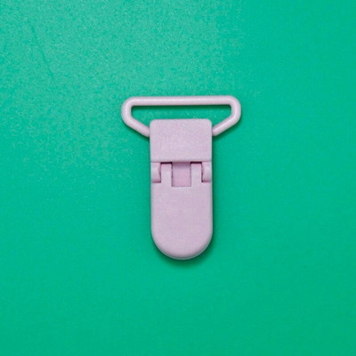 SUTOYUEN Besplatna dostava 50 komada 25 mm D Shap plastična dječja duda MAM lutka za dudu, držač za lanac, kopče za naramenice