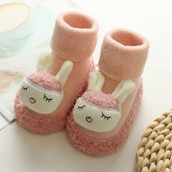 Laste 3D elemendiga sokisussid