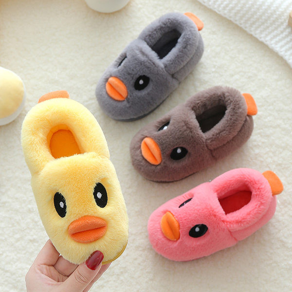 Vaikiškos pūkinės šlepetės su 3D elementu