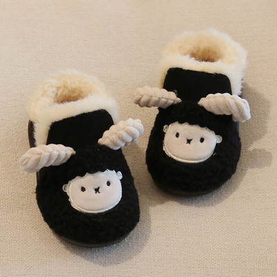 Детски пантофи с апликация и подплата