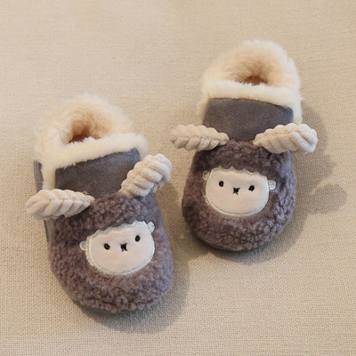 Детски пантофи с апликация и подплата