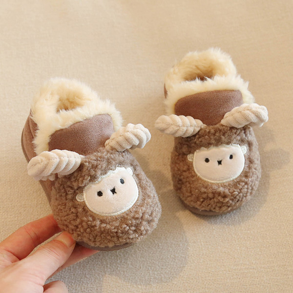 Детски пантофи с апликация и подплата