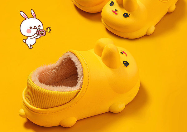 Uue mudeli lastemaja sussid poistele ja tüdrukutele