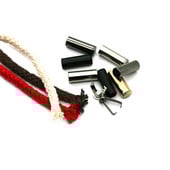 10 sád kovových zátkových šnúr, lanových zámkov zo zliatiny zinku, protišmykových sponiek na valec s patentnou sponou, príslušenstvo 20 mm