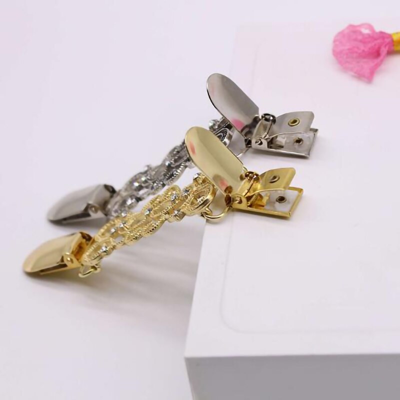 Κλιπ καρφίτσας από στρας με κούφιο σχέδιο για πουλόβερ Σάλι Keeper Γιακά θήκη πόρπης Garters Αξεσουάρ ενδυμάτων Κοσμήματα