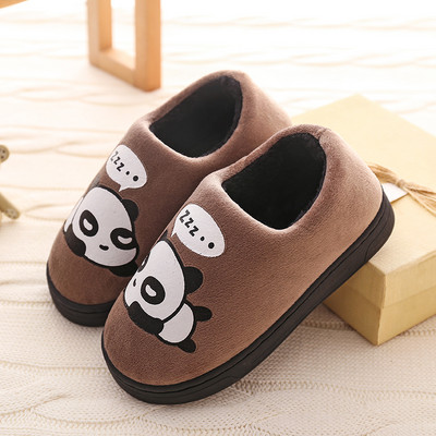 Kućne papuče s vezom i ravnim potplatom