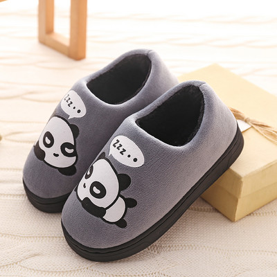 Kućne papuče s vezom i ravnim potplatom